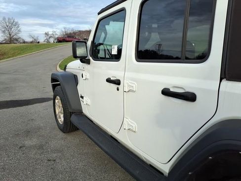 Used 2022 Jeep Wrangler Unlimited Sport S image 11