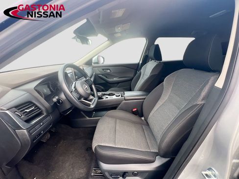 Used 2023 Nissan Rogue SV image 26