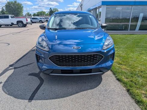 Used 2022 Ford Escape SE w/ Cold Weather Package FWD image 35