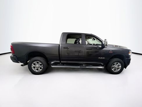 Used 2024 RAM 2500 Laramie AWD/4WD image 4