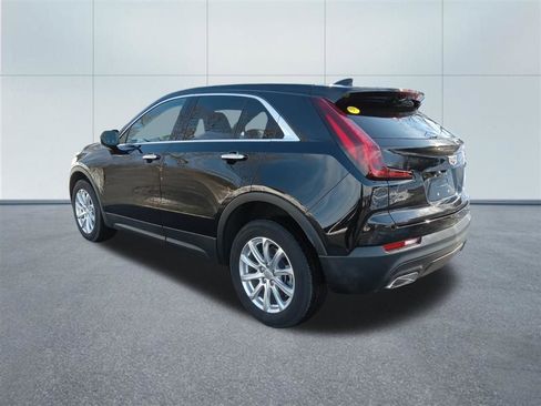 Used 2023 Cadillac XT4 Luxury image 3