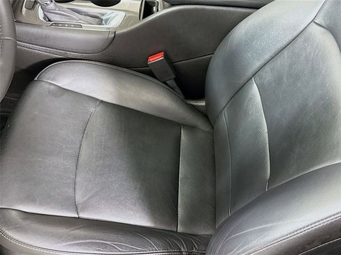 Used 2017 Chevrolet Malibu LT w/ Leather Package image 13