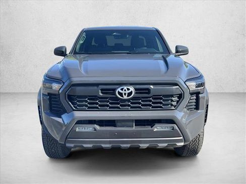 Certified 2025 Toyota Tacoma TRD Off-Road AWD/4WD image 2