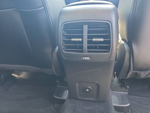 Used 2025 Ford Escape Platinum AWD/4WD image 13