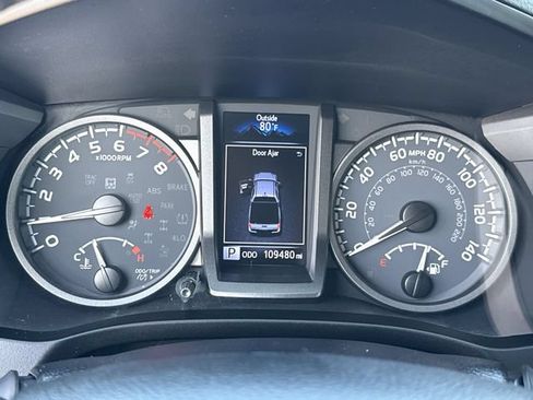 Used 2021 Toyota Tacoma TRD Sport w/ Technology Package AWD/4WD image 27
