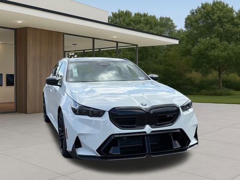 New 2026 BMW M5 Touring image 5