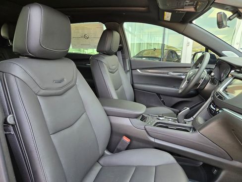 New 2026 Cadillac XT5 Sportv w/ LPO, Floor Liner Package image 29