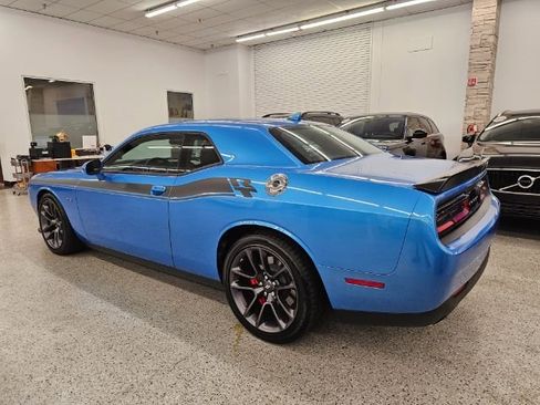 Used 2023 Dodge Challenger R/T w/ Performance Handling Group image 6
