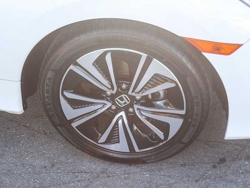 Used 2018 Honda Civic EX-L image 13