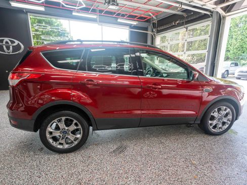 Used 2015 Ford Escape SE w/ Equipment Group 201A AWD/4WD image 4
