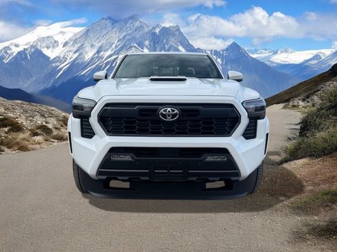 Certified 2024 Toyota Tacoma TRD Sport w/ TRD Sport Upgrade Package image 8