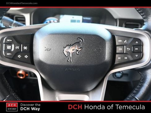 Used 2022 Ford Bronco Badlands image 9