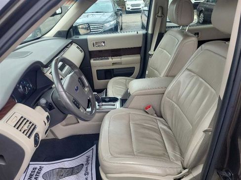 Used 2011 Ford Flex SEL w/ Rapid Spec Order Code FWD image 10