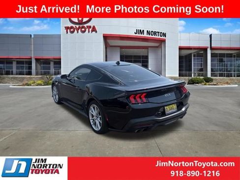 Used 2024 Ford Mustang GT Premium RWD image 6
