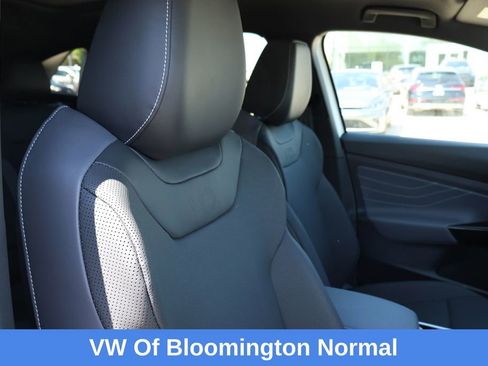 Used 2025 Volkswagen ID.4 Pro S image 16