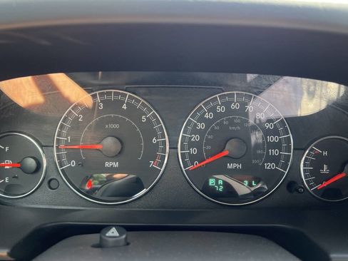 Used 2004 Chrysler Sebring LXi image 36