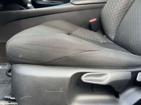 Used 2020 Toyota C-HR LE image 21