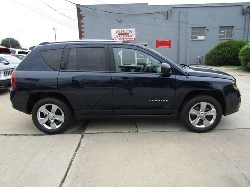 Used 2017 Jeep Compass High Altitude AWD/4WD image 6