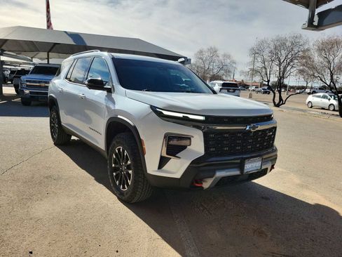 Used 2026 Chevrolet Traverse Z71 w/ Driver Confidence Package image 2