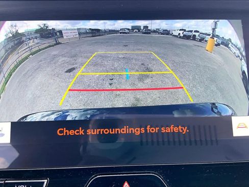 Certified 2024 Toyota Venza XLE image 26