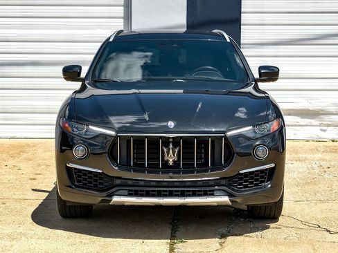 Used 2019 Maserati Levante S GranLusso image 8