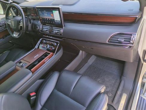 Used 2024 Lincoln Navigator Reserve image 27