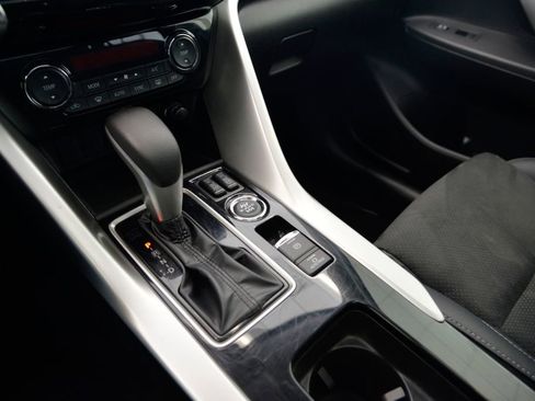 Used 2024 Mitsubishi Eclipse Cross SE image 25