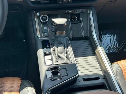 Used 2026 Lexus GX 550 AWD/4WD image 24