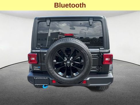 Used 2023 Jeep Wrangler Unlimited Sahara w/ Cold Weather Group AWD/4WD image 9