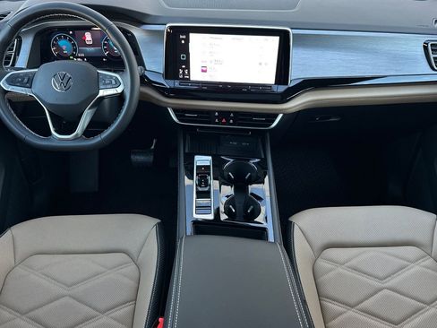 New 2026 Volkswagen Atlas Cross Sport SE image 11