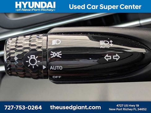 Used 2025 Hyundai Elantra SE FWD image 27