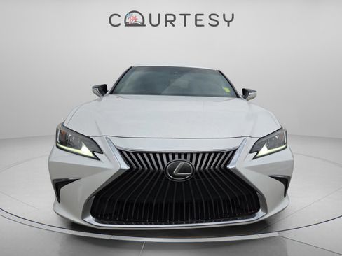 Used 2019 Lexus ES 350 image 10