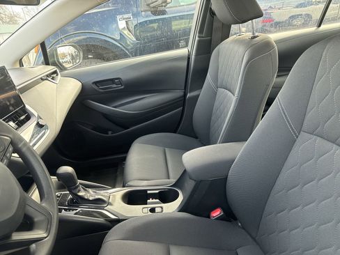 Used 2025 Toyota Corolla LE image 10