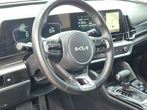 Used 2025 Kia Sportage EX FWD image 10