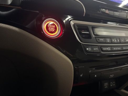 Used 2020 Honda Pilot Touring image 16