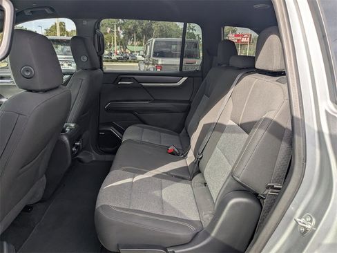 Certified 2025 GMC Acadia Elevation image 11