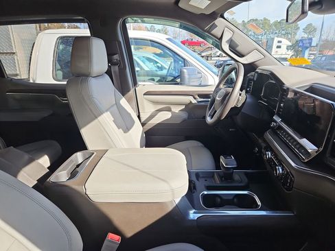 Used 2023 GMC Sierra 1500 SLT w/ SLT Premium Plus Package image 9