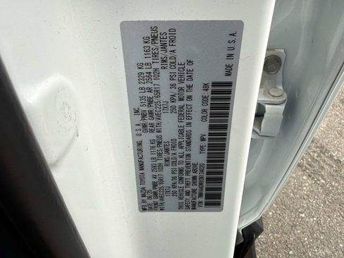 Used 2025 MAZDA CX-50 AWD 2.5 Hybrid w/ Premium Pkg image 30