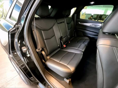 Used 2022 Cadillac XT5 Luxury image 36