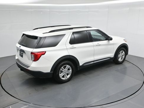 Certified 2021 Ford Explorer XLT image 42