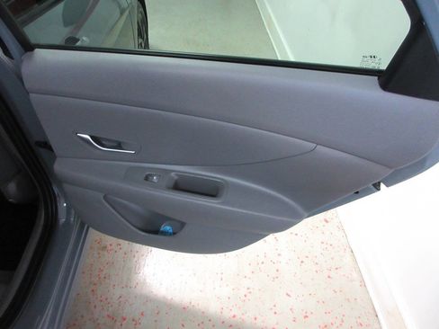 Used 2023 Hyundai Elantra SEL w/ Preferred Accessory Package image 30