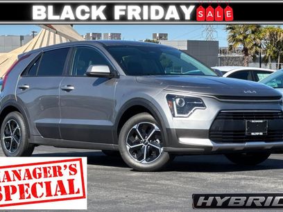 New 2025 Kia Niro LX