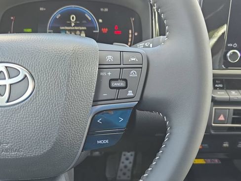 New 2026 Toyota Camry SE FWD image 17