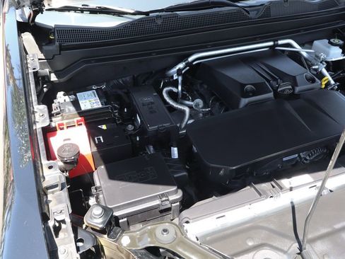 Used 2025 Chevrolet Colorado W/T w/ WT Custom Package RWD image 11