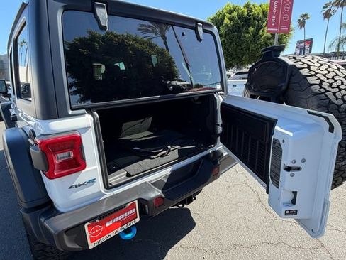 Used 2024 Jeep Wrangler Unlimited Rubicon 4xe AWD/4WD image 8