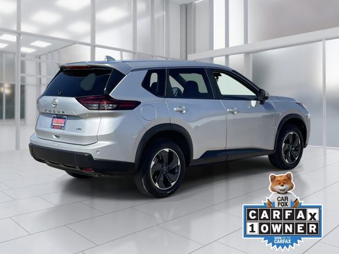 Certified 2025 Nissan Rogue SV AWD/4WD image 6