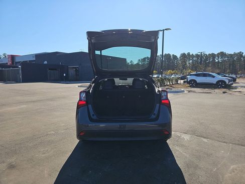 Used 2022 Toyota Prius Limited FWD image 13