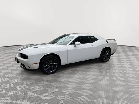 Used 2019 Dodge Challenger SXT w/ Driver Convenience Group RWD image 30