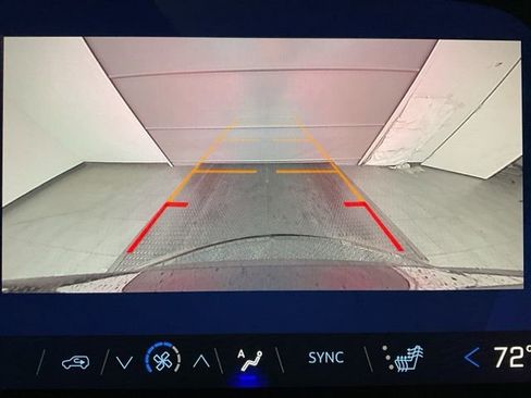 New 2026 Chevrolet Traverse LT w/ Sun and Wheel Package image 16