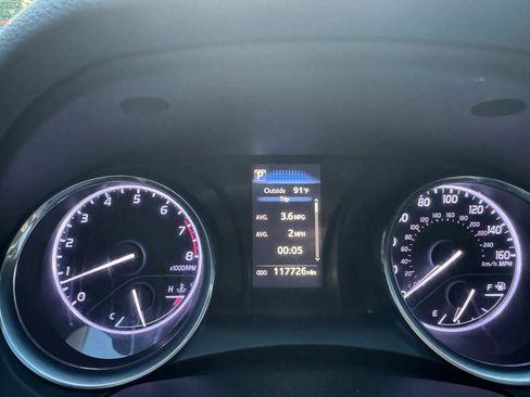 Used 2018 Toyota Camry LE FWD image 24